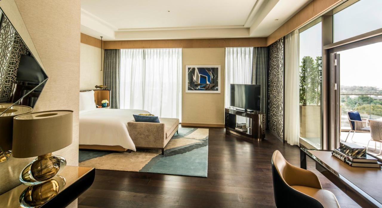 Four Seasons Hotel Dubai International Financial Centre Dış mekan fotoğraf